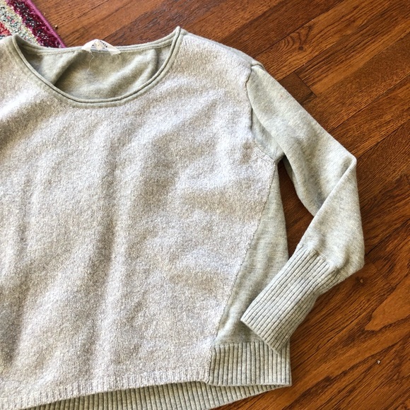 Athleta gray wool blend Crewneck sweater - Picture 2 of 8